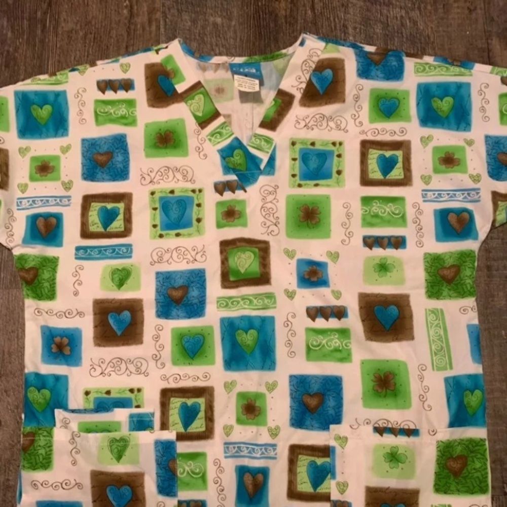 Scrub top
